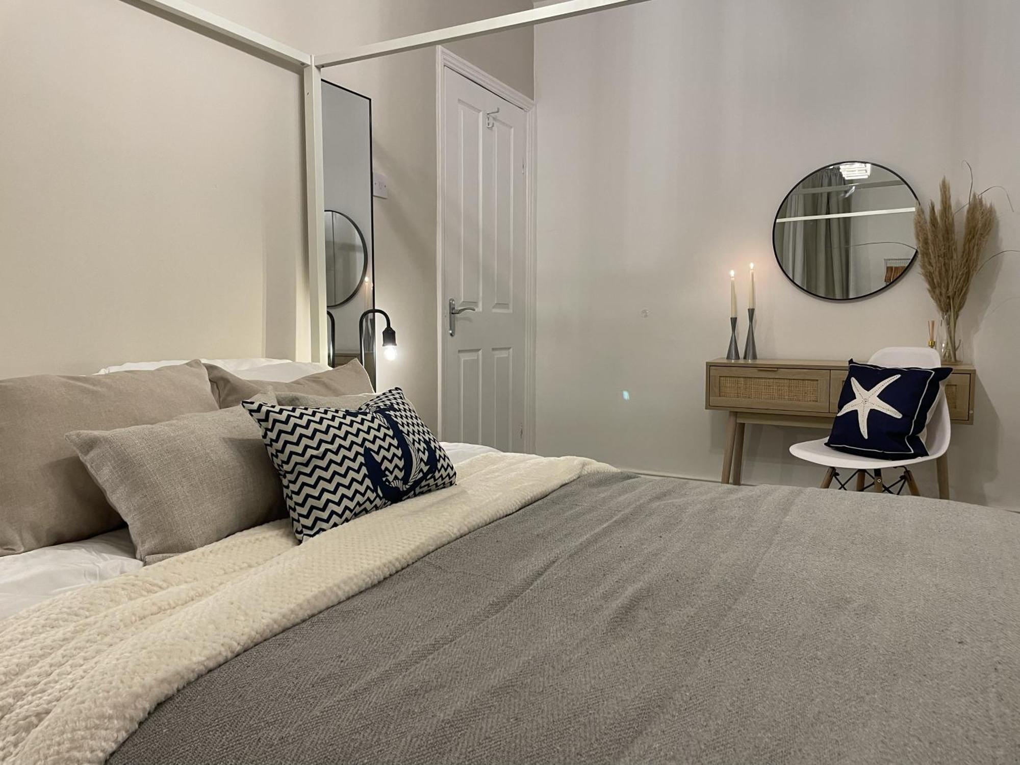 Chateau By The Sea - Luxury Style 3 Bed With Hot Tub Holiday home Newbiggin-by-the-Sea